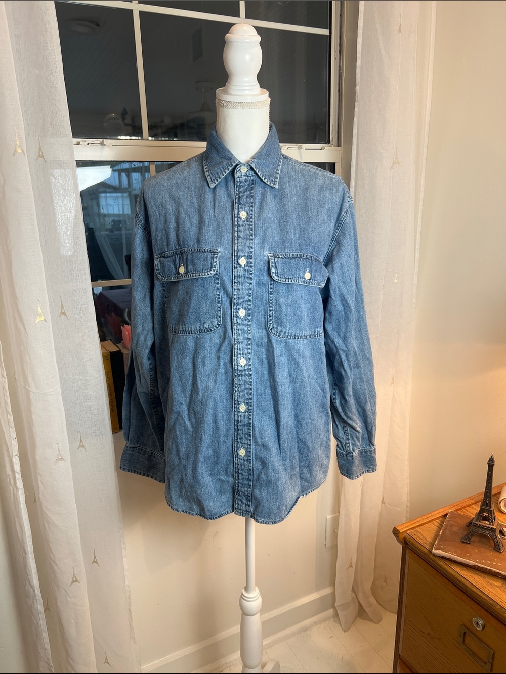 GAP Y2K Light Blue Denim button down shirt size small.